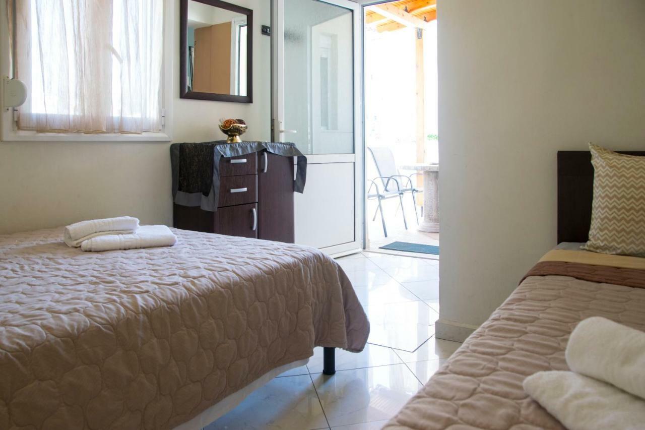 Villa Filimon เนอาวรัสนา ภายนอก รูปภาพ